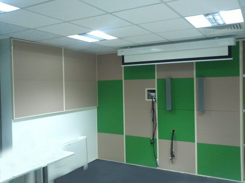 Installation von Akustikpaneelen für ein Cisco Bürogebäude
