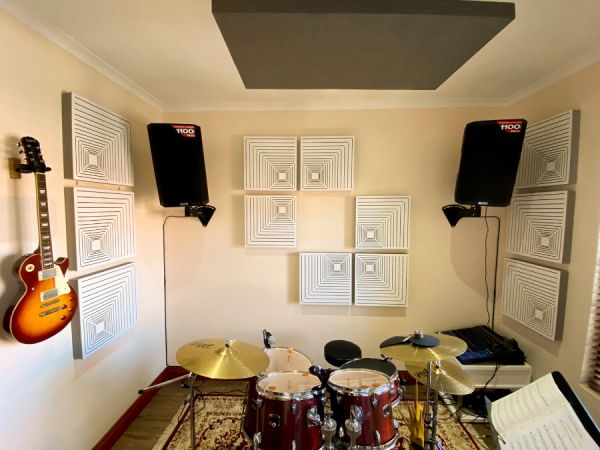 Akustische Behandlung eines Schlagzeug Raumes