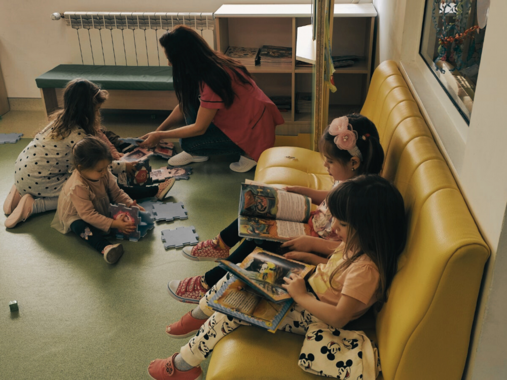 Akustische Behandlung im Kokiche Kindergarten Botevgrad