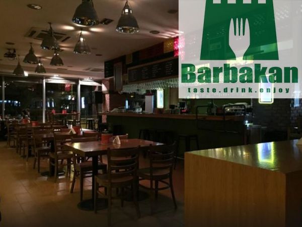 Bar Barbakan - Reduktion der Nachhallzeiten 