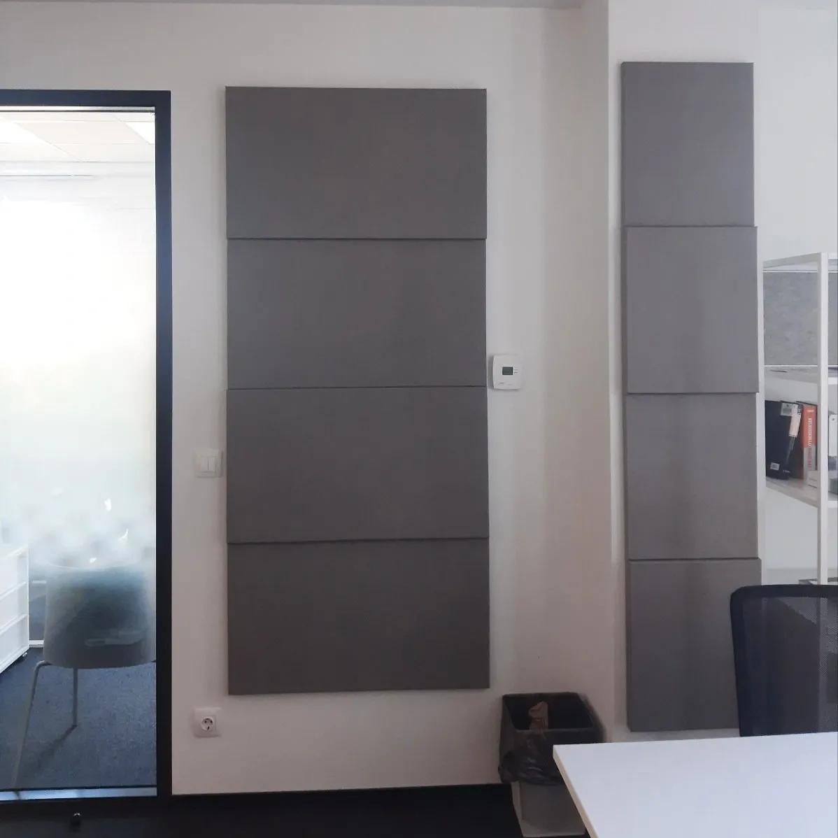 Akustische Behandlung eines Konferenzraums mit Echo Wall
