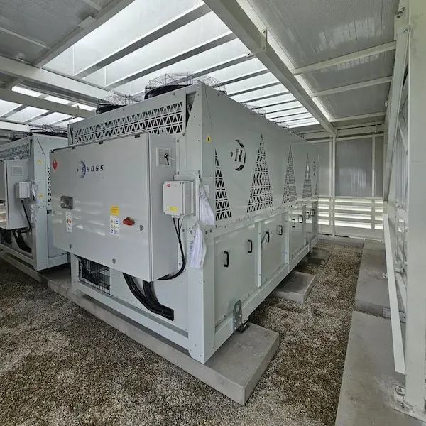 Schallschutzgehäuse für Dachkühler bei Fabrik1230