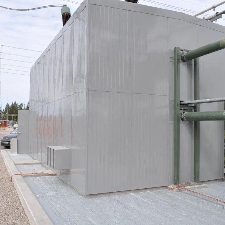 Schallschutzgehäuse für 400-kV-Station in Tenhult