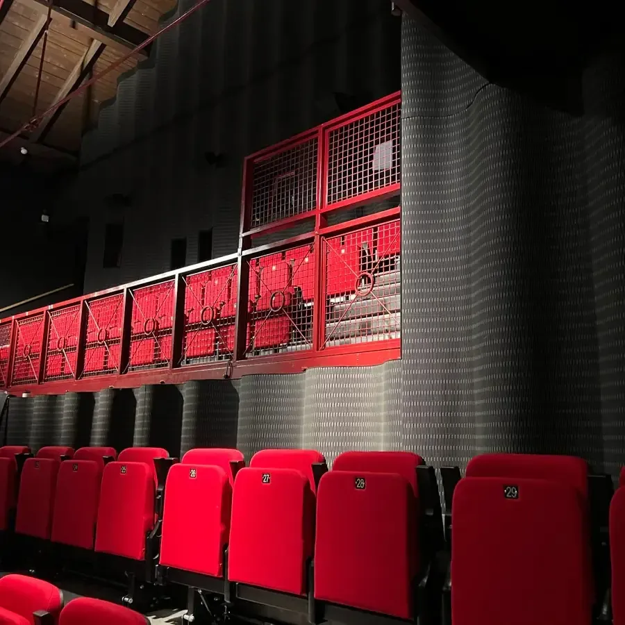 Akustische Sanierung des Arena-Theaters in Bratislava