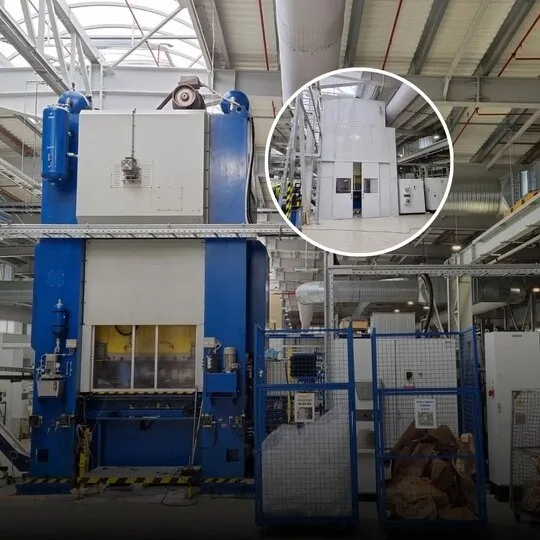 Industrielle Schalldämmung einer lauten Presse bei Miba Steeltec