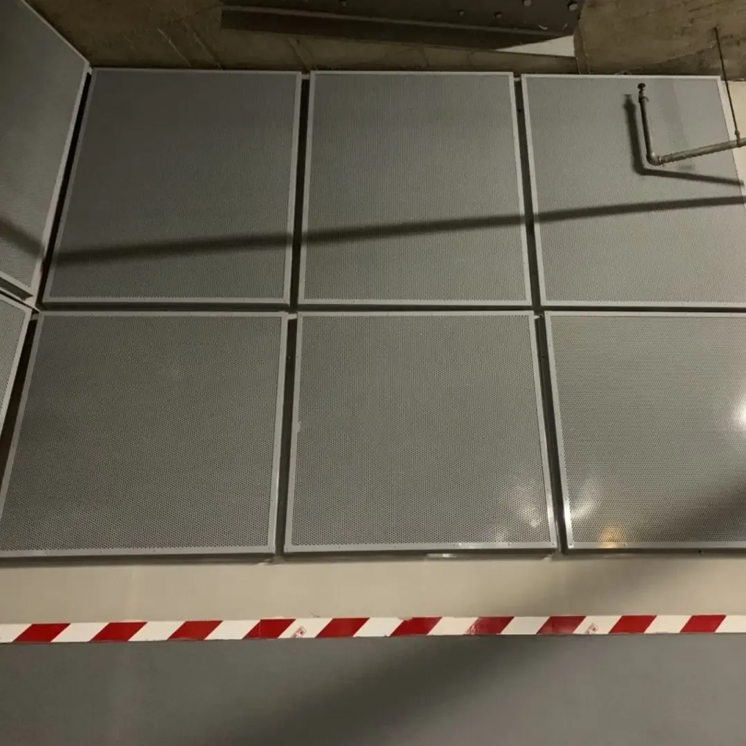 Schalldämmung der Kältemaschinen im San Stefano Plaza