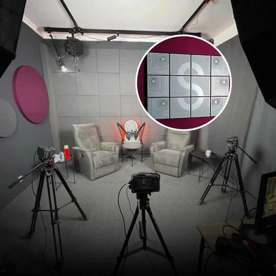 Akustische Transformation eines Podcast-Studios