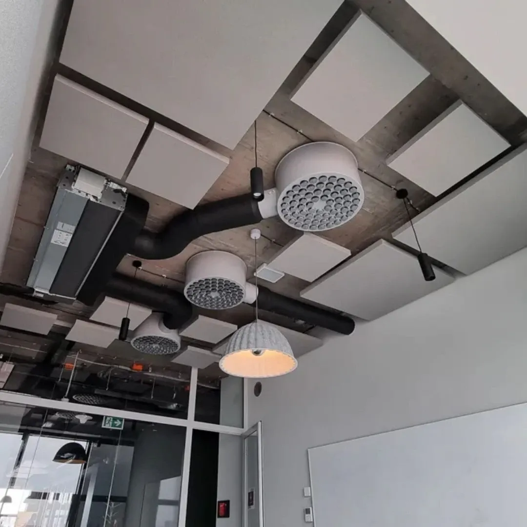 Akustische Behandlung für den HubHub Coworking Space in Bratislava