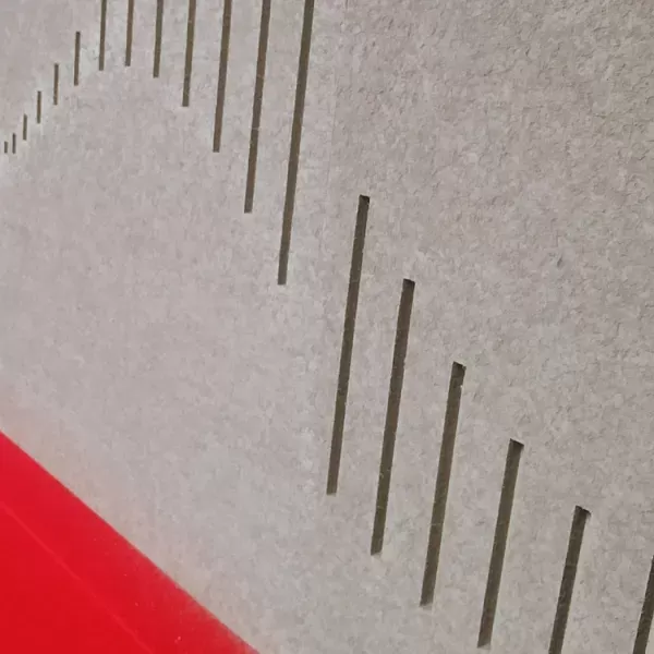 Installation von Akustikplatten in einem berühmten Radiostudio