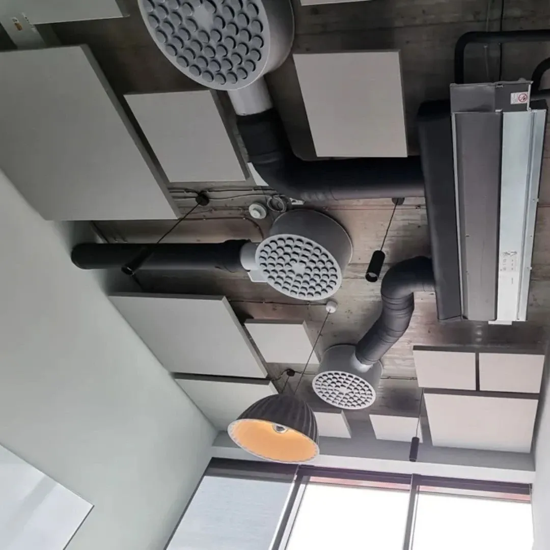 Akustische Behandlung für den HubHub Coworking Space in Bratislava