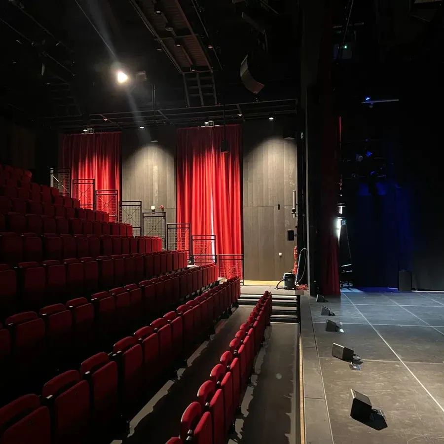 Akustische Sanierung des Arena-Theaters in Bratislava