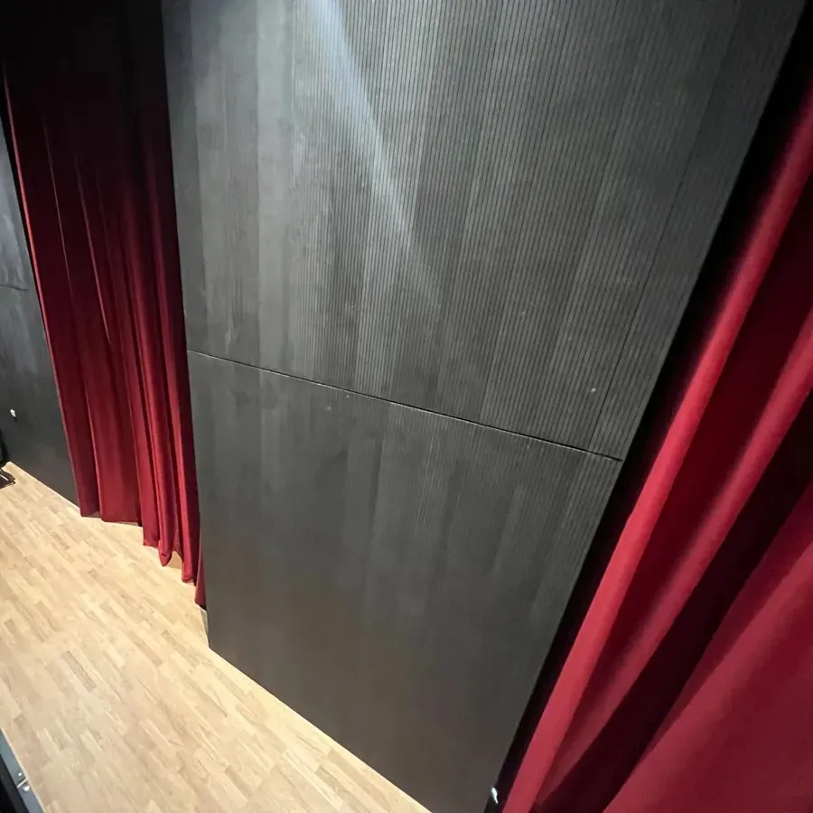 Akustische Sanierung des Arena-Theaters in Bratislava